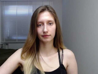 LUNAdream webcam model stream image