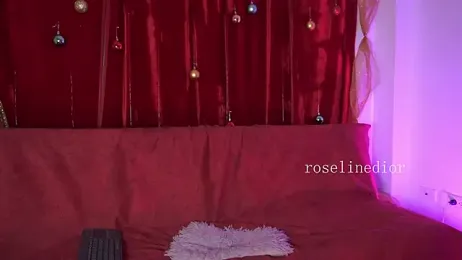 roselinedior webcam stripchat model stream image