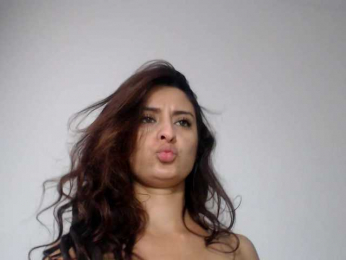 Eroticriver webcam model stream image