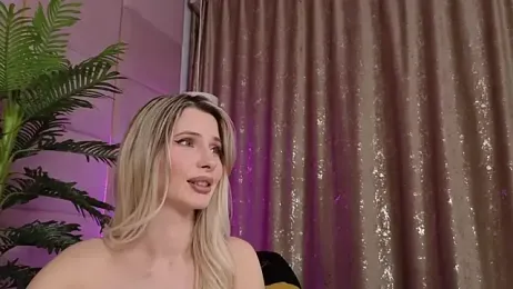 Elliblue webcam model stream image