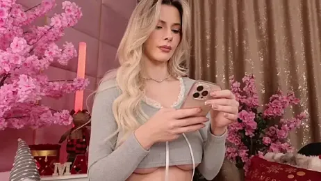 Elliblue webcam model stream image