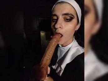 CrazySquirtSiren webcam model stream image