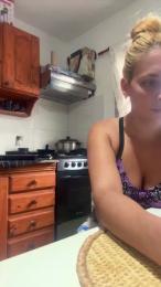 yamireina1 webcam model stream image