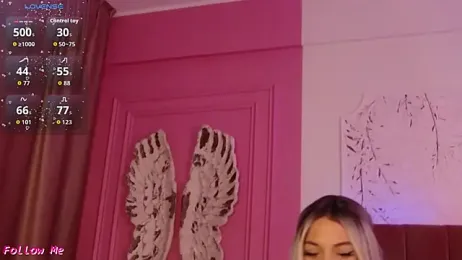 PinkySparks webcam model stream image