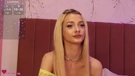 PinkySparks webcam model stream image