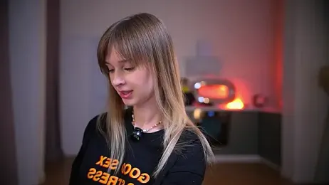 hereandnows_ webcam stripchat model stream image