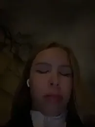 Liza_risky webcam stripchat model stream image