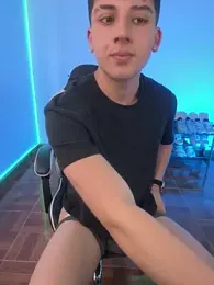 oliver_kyy webcam model stream image