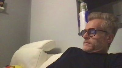 Axl_hot webcam cam4 model stream image