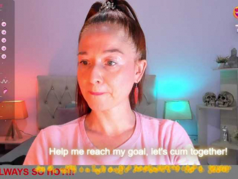 lucy-hott webcam model stream image