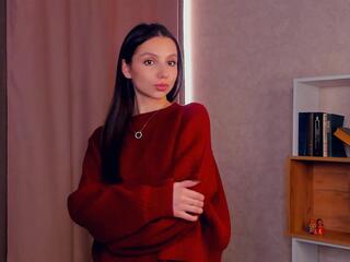 Yoshie Alpis webcam model stream image