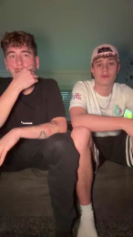 Couplenotabus webcam model stream image