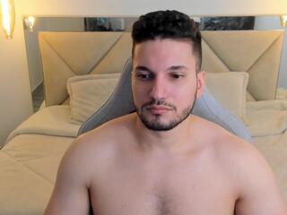 Ryan Ward webcam model stream image