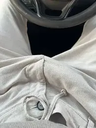 Kratex82 webcam model stream image