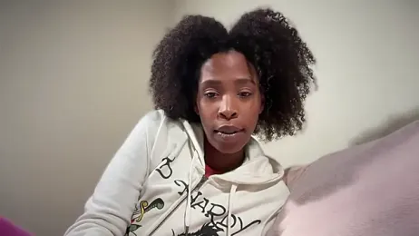 Cum2Charm webcam model stream image