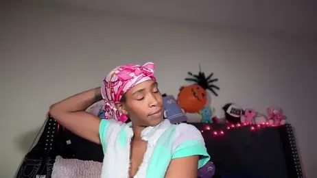 Cum2Charm webcam model stream image