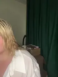 Leya__Droit webcam model stream image