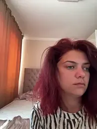 Leya__Droit webcam model stream image