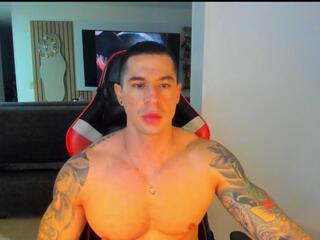 Uxio X webcam model stream image