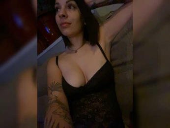 _DROCHI_ webcam model stream image