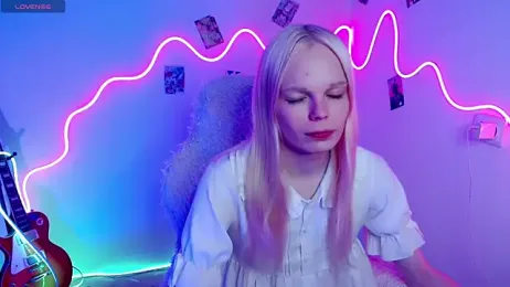 Emily_Nyaffee webcam model stream image