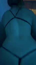 Reinacaliente webcam model stream image