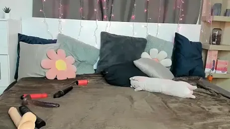 Juicy_MilkX webcam model stream image