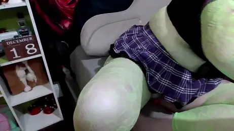 AverageRose webcam model stream image