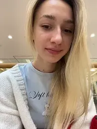 Lia__Love webcam model stream image