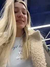 Lia__Love webcam model stream image