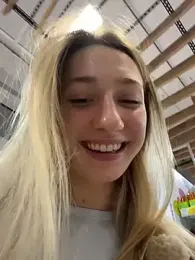 Lia__Love webcam model stream image