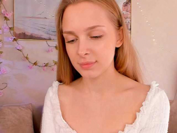 CrimsonAura webcam bongacams model stream image