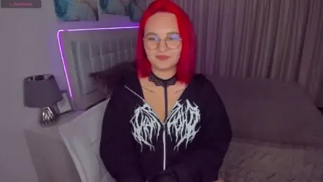 EsterLogan webcam model stream image