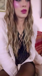 Karendolly8 webcam cam4 model stream image