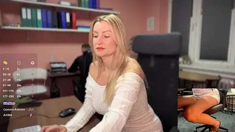 legsLONG webcam model stream image