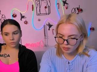 veri-ni webcam camsoda model stream image