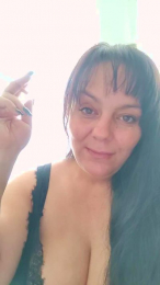 Annalyluky webcam model stream image