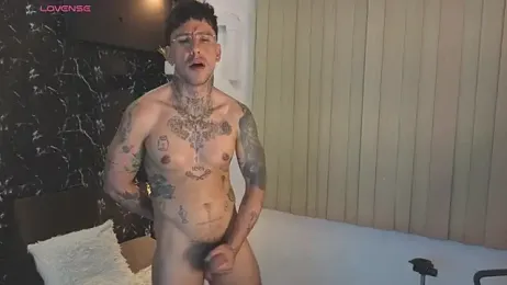 MR_EITHAN webcam model stream image