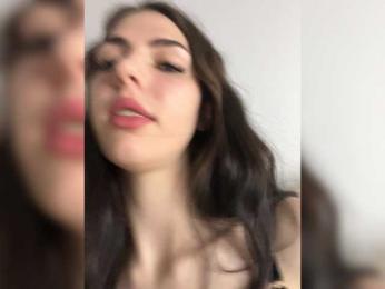 Prety_violla webcam model stream image
