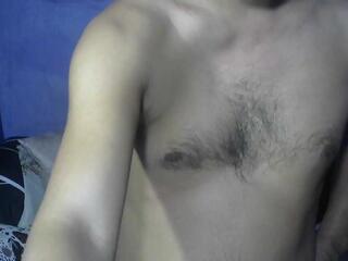 Lyndon F webcam model stream image