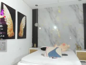 estephany_doll webcam model stream image