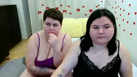 BeckyAndHellen webcam model stream image