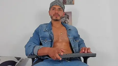 magnusclark webcam model stream image