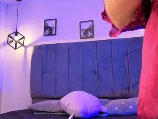 ivynaugthyqueen webcam model stream image