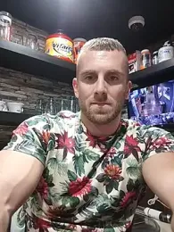 trainwithme webcam model stream image