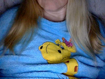 BlondyVio webcam model stream image