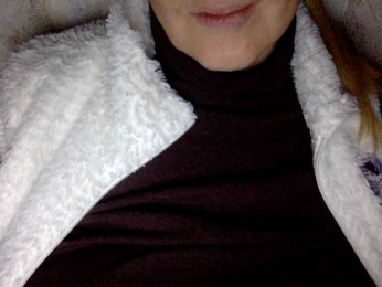 BlondyVio webcam model stream image