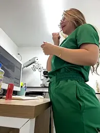 alicee16 webcam stripchat model stream image