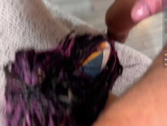 Travel-couple webcam model stream image