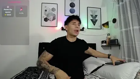 Thomas_and_lyan webcam stripchat model stream image